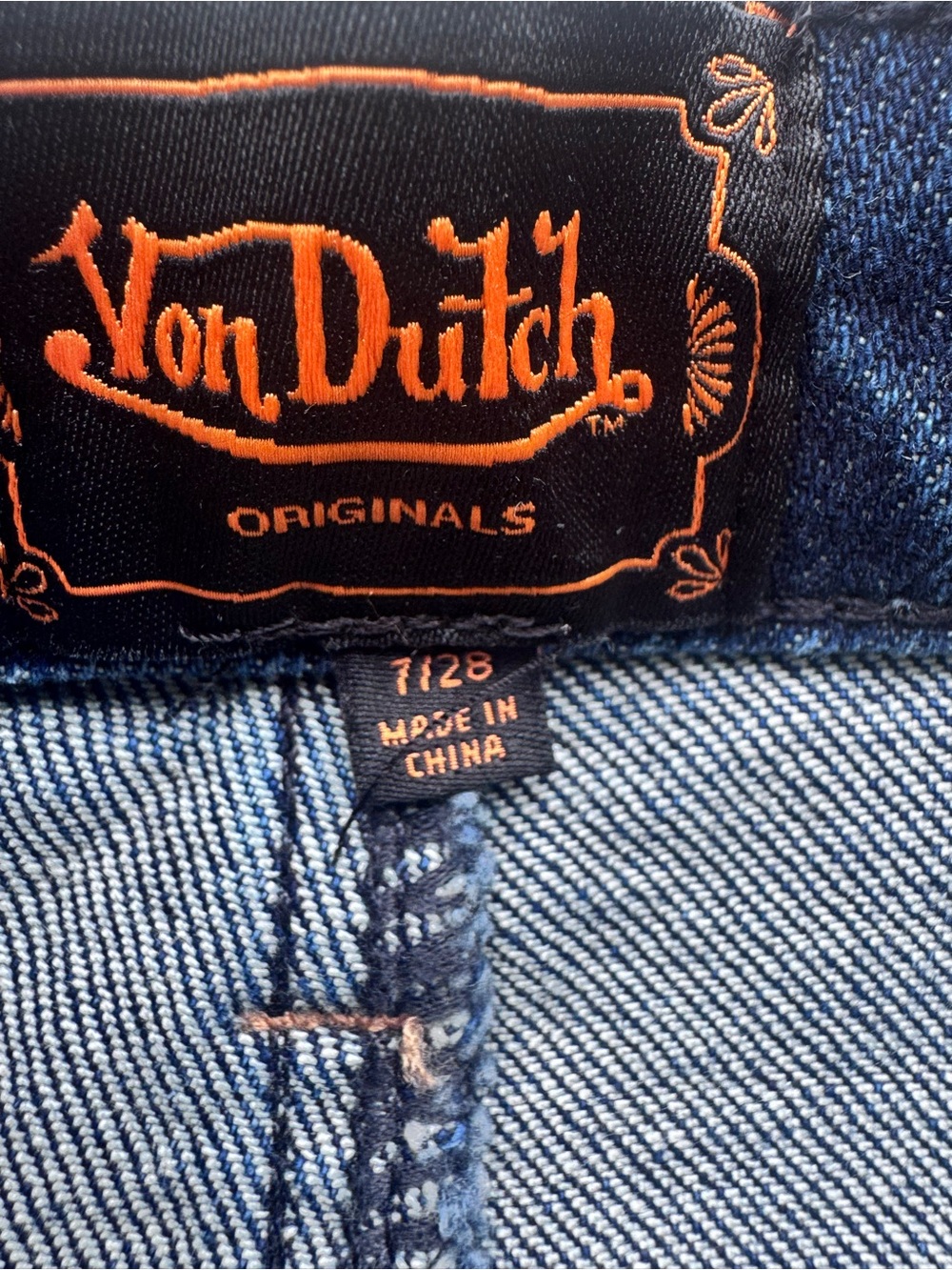 Von Dutch Graphic Jeans Y2K Dark Wash Flare Straight Leg Size 7/28 - Picture 6 of 9
